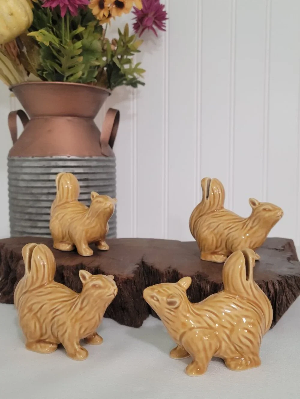 Vtg Retro Kitschy Cottagecore Woodland Ceramic Squirrel Placecard Holders Set 4
